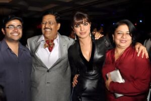Bollywood Actress Priyanka_Chopra_Family